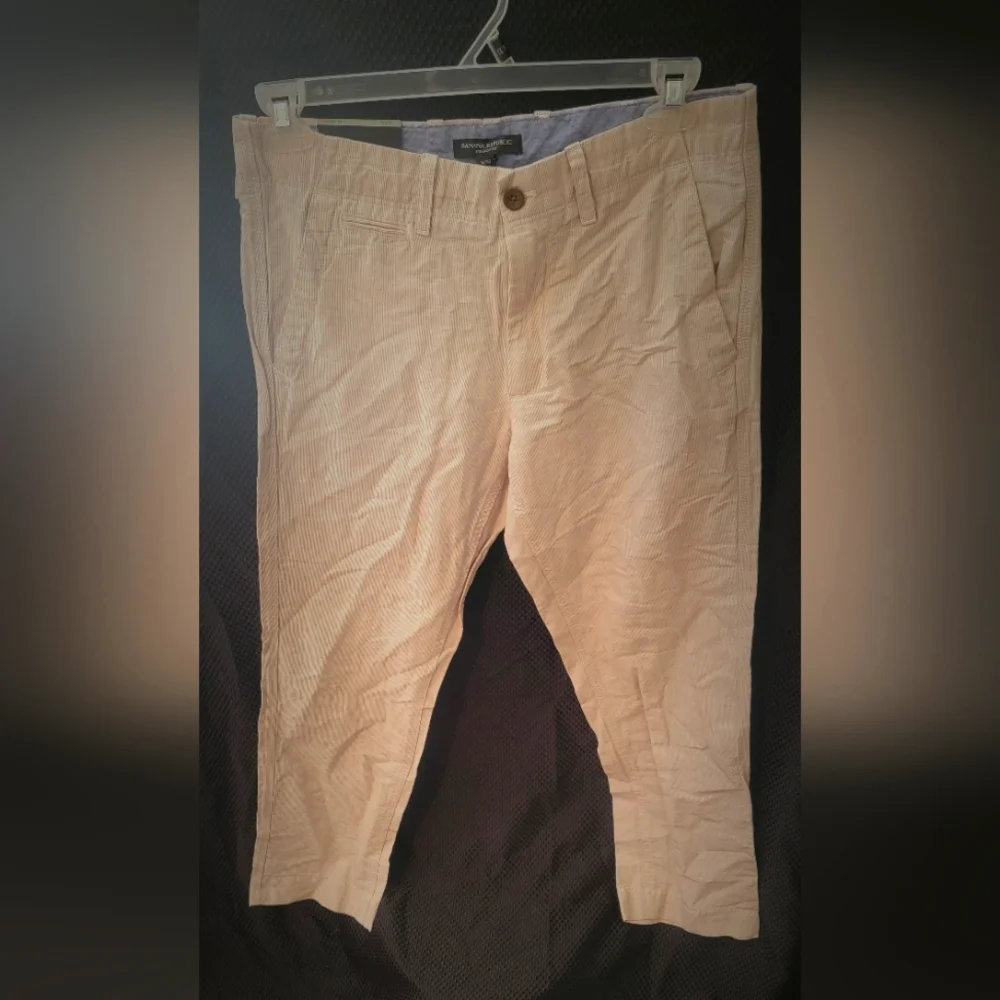 Banana Republic Men's pin stripped linen pants 31x30